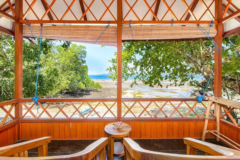 Raja Laut Dive Resort Бунакен Экстерьер фото