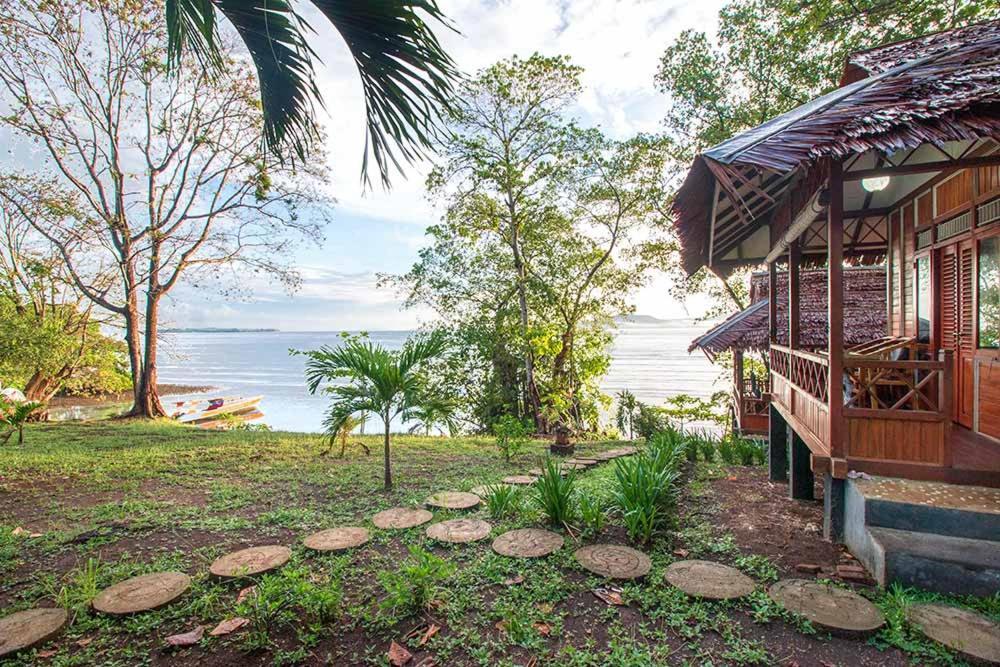 Raja Laut Dive Resort Бунакен Экстерьер фото
